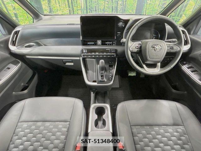 Toyota VOXY HYBRID 2025-10 8355878-1