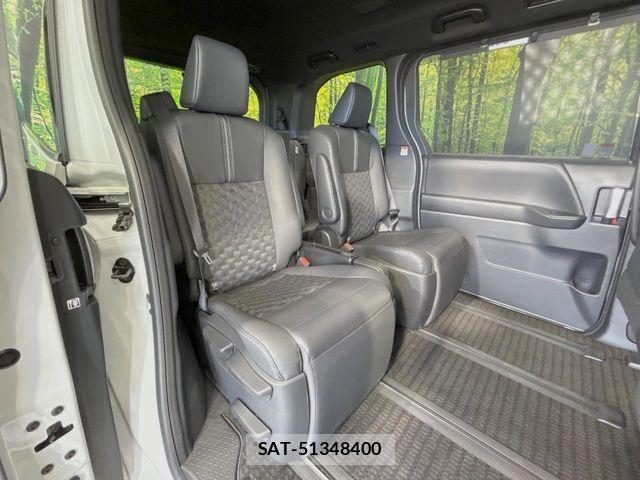 Toyota VOXY HYBRID 2025-10 8355878-8