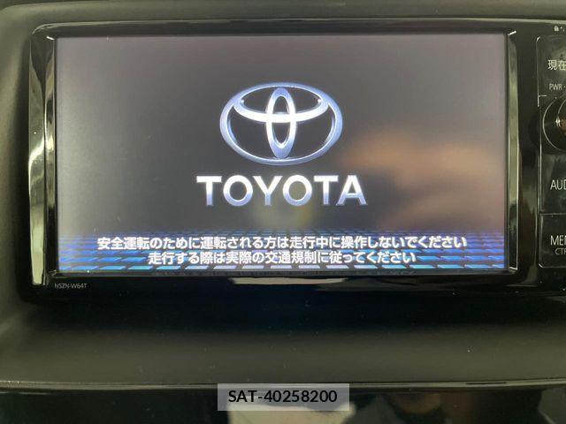 Toyota VOXY HYBRID 2015-06 8369727-2