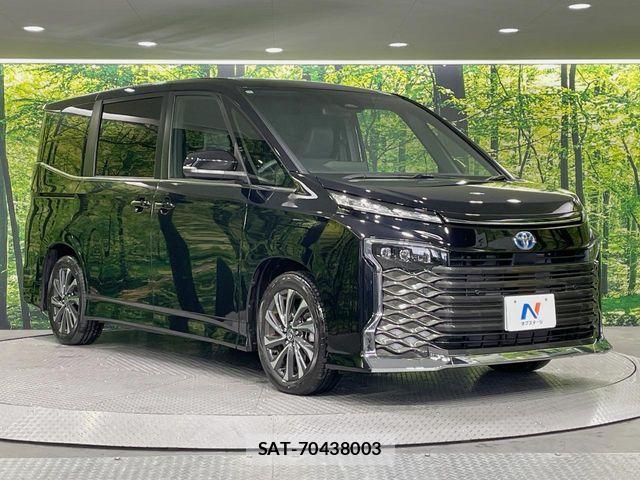 Toyota VOXY HYBRID 2024-12 8369711-16
