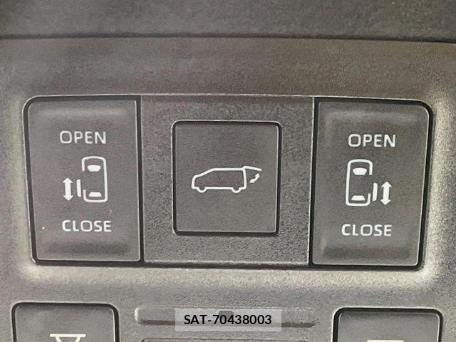 Toyota VOXY HYBRID 2024-12 8369711-3