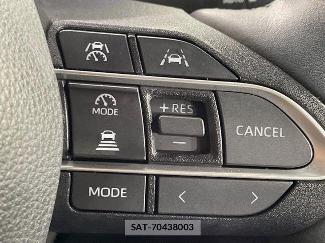 Toyota VOXY HYBRID 2024-12 8369711-6