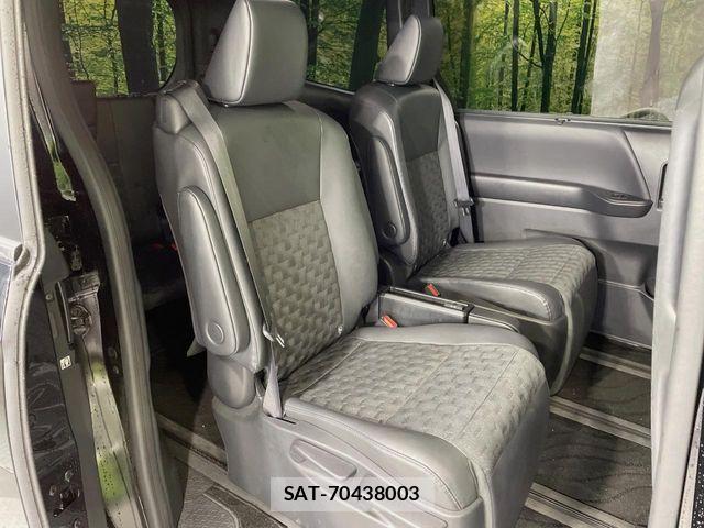 Toyota VOXY HYBRID 2024-12 8369711-8