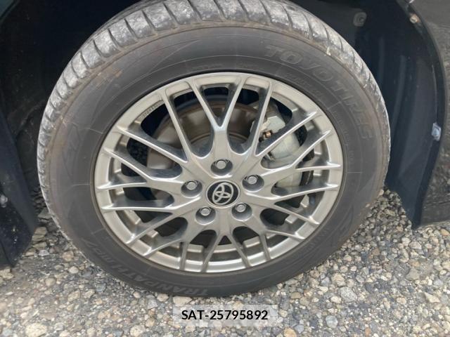 Toyota VOXY HYBRID 2019-05 8369725-8