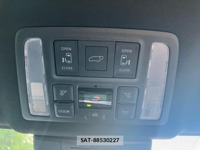 Toyota VOXY HYBRID 2026-07 8369698-28
