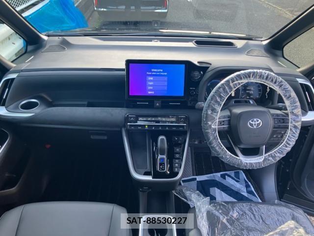 Toyota VOXY HYBRID 2026-07 8369698-2