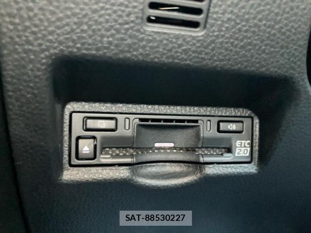 Toyota VOXY HYBRID 2026-07 8369698-29