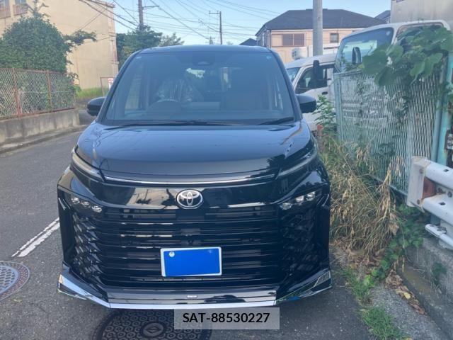 Toyota VOXY HYBRID 2026-07 8369698-4