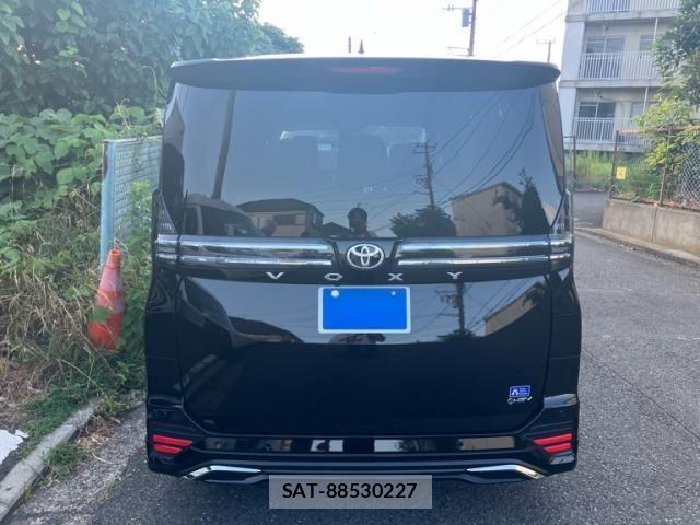 Toyota VOXY HYBRID 2026-07 8369698-7