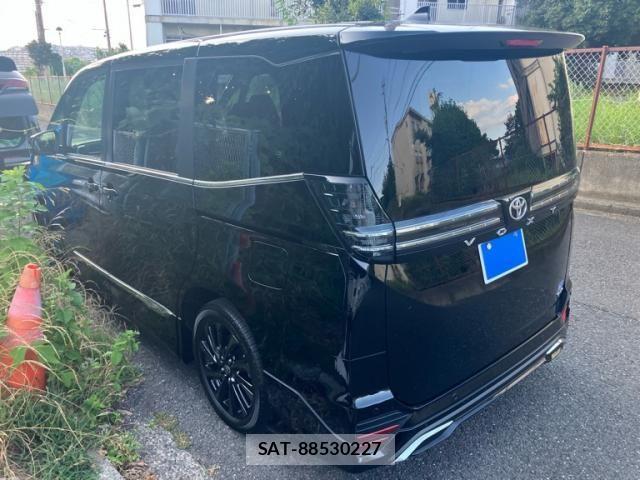 Toyota VOXY HYBRID 2026-07 8369698-8