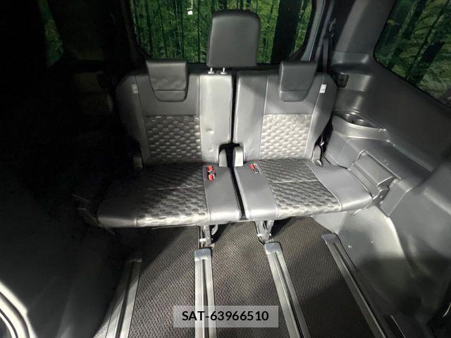 Toyota VOXY HYBRID 2025-04 8369701-9