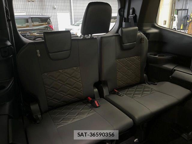 Toyota VOXY HYBRID 2026-07 8369699-12