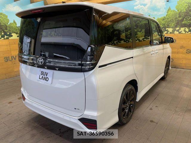 Toyota VOXY HYBRID 2026-07 8369699-17