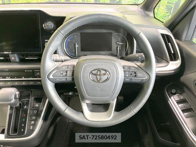 Toyota VOXY HYBRID 2024-12 8369714-11