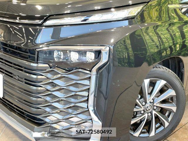 Toyota VOXY HYBRID 2024-12 8369714-12