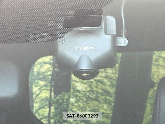 Toyota VOXY HYBRID 2024-11 8369709-6