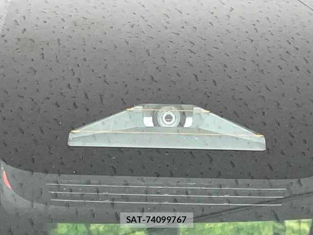 Toyota VOXY HYBRID 2023-02 8369718-5