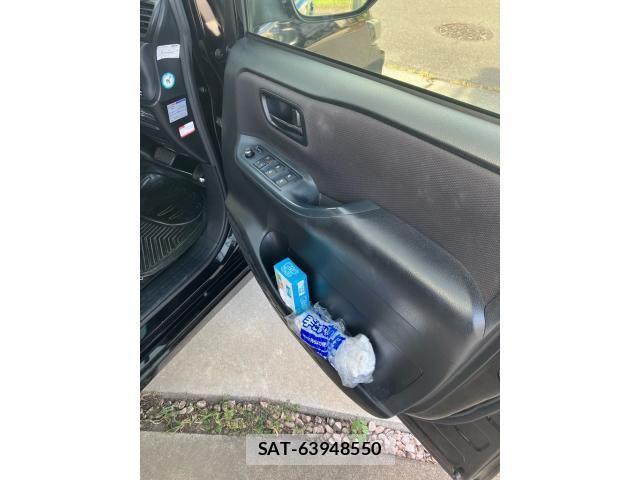 Toyota VOXY HYBRID 2015-03 8369728-11