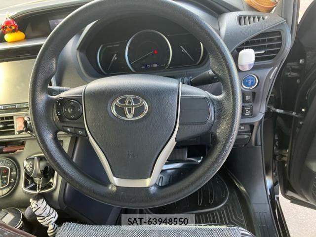 Toyota VOXY HYBRID 2015-03 8369728-13