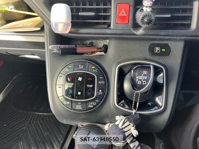 Toyota VOXY HYBRID 2015-03 8369728-19