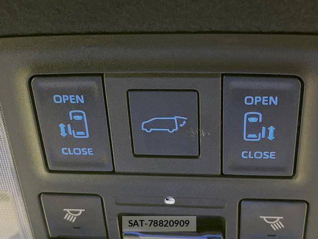 Toyota VOXY HYBRID 2025-09 8369704-4