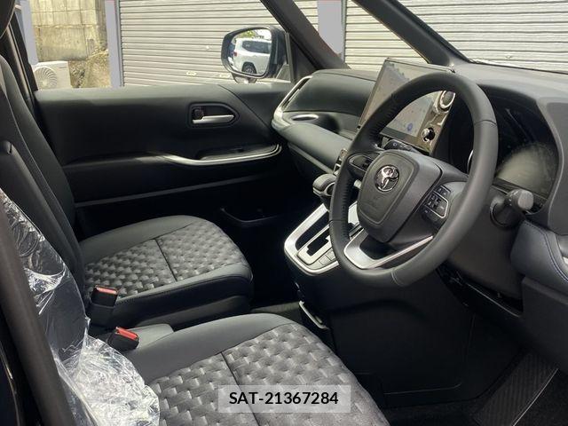 Toyota VOXY HYBRID 2023-03 8369708-3