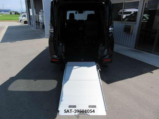 Toyota VOXY HYBRID 2024-07 8369706-9