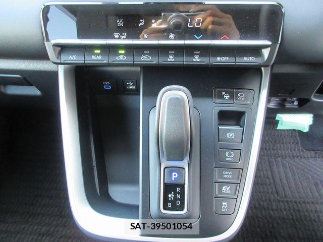 Toyota VOXY HYBRID 2024-07 8369706-22