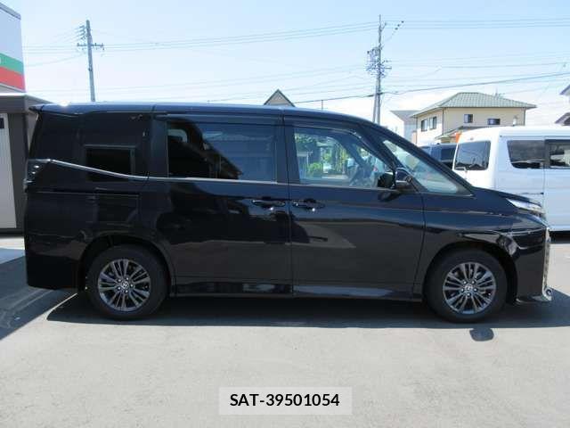 Toyota VOXY HYBRID 2024-07 8369706-3