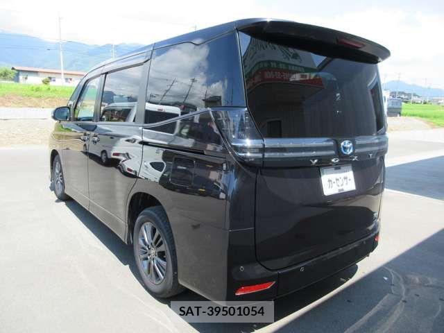 Toyota VOXY HYBRID 2024-07 8369706-7