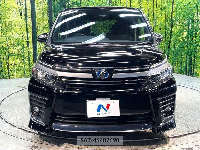 Toyota VOXY HYBRID 2017-01 8369726-14