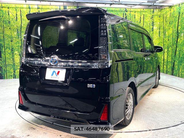Toyota VOXY HYBRID 2017-01 8369726-16