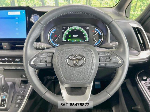 Toyota VOXY HYBRID 2023-08 8369716-11