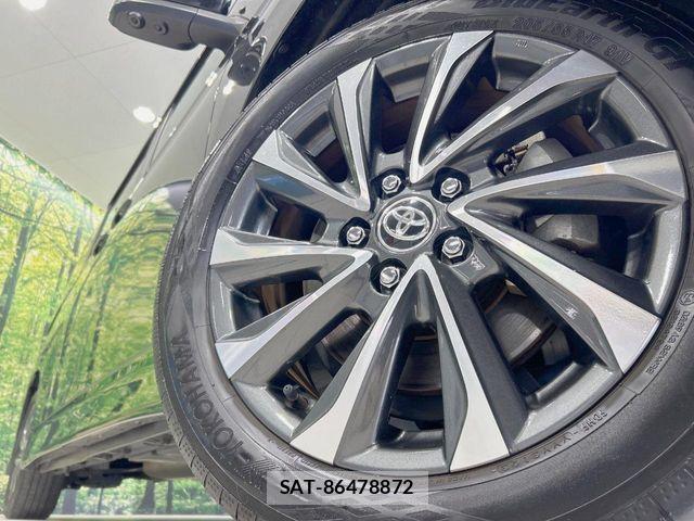 Toyota VOXY HYBRID 2023-08 8369716-13