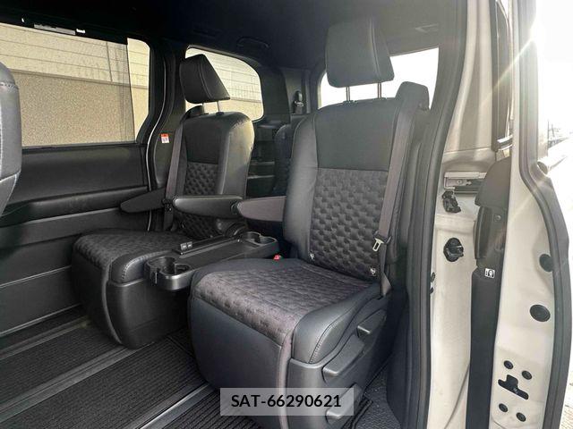 Toyota VOXY HYBRID 2025-01 8369703-19