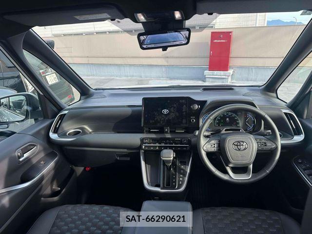 Toyota VOXY HYBRID 2025-01 8369703-2
