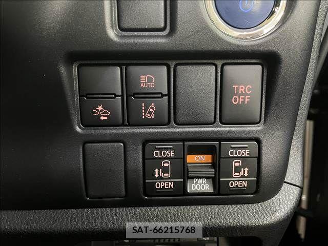 Toyota VOXY HYBRID 2021-01 8369721-16