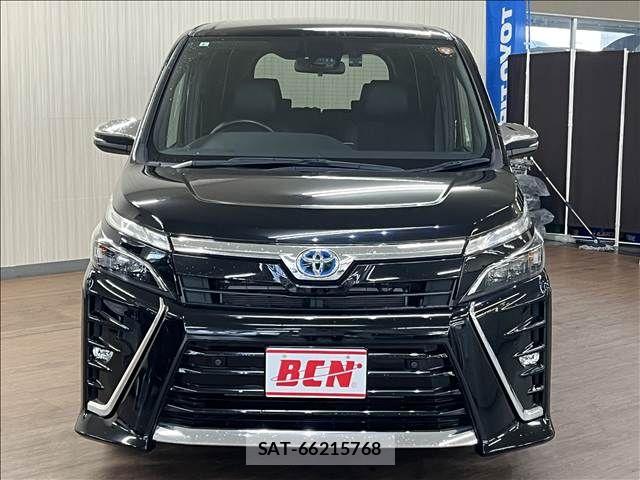 Toyota VOXY HYBRID 2021-01 8369721-1