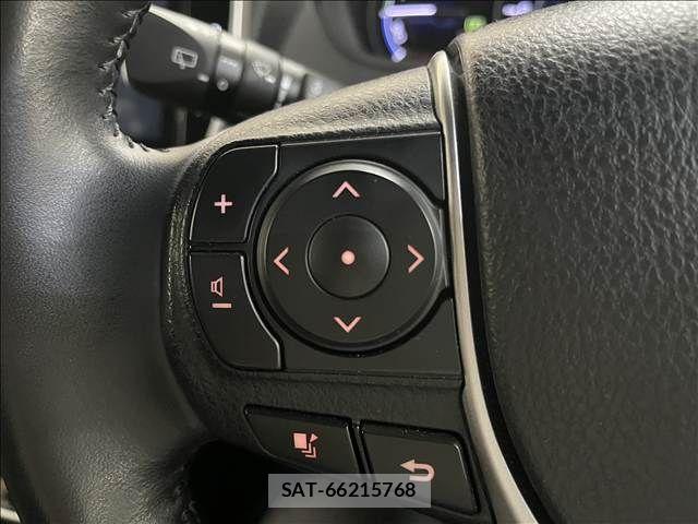 Toyota VOXY HYBRID 2021-01 8369721-20