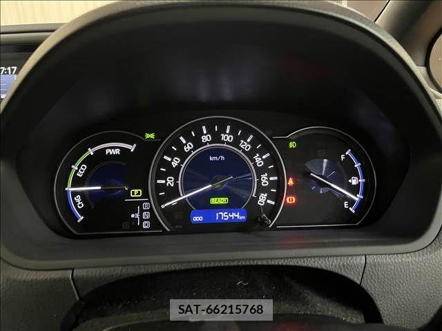 Toyota VOXY HYBRID 2021-01 8369721-21
