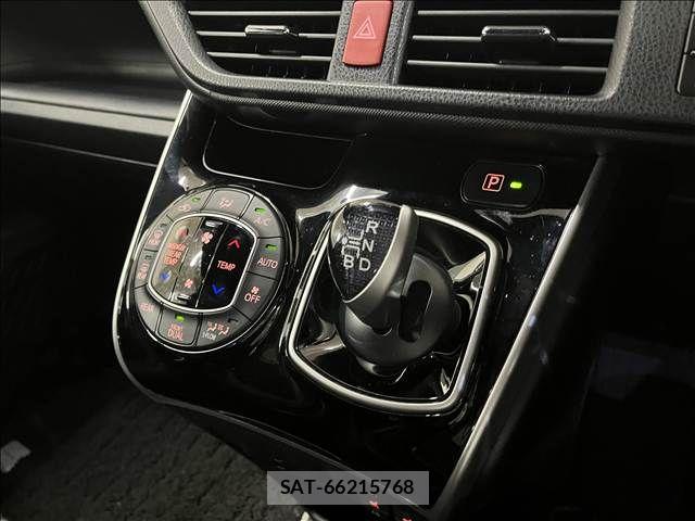 Toyota VOXY HYBRID 2021-01 8369721-24