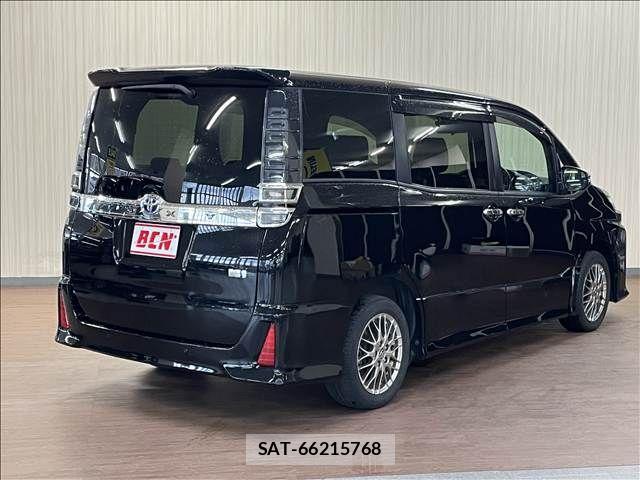 Toyota VOXY HYBRID 2021-01 8369721-4