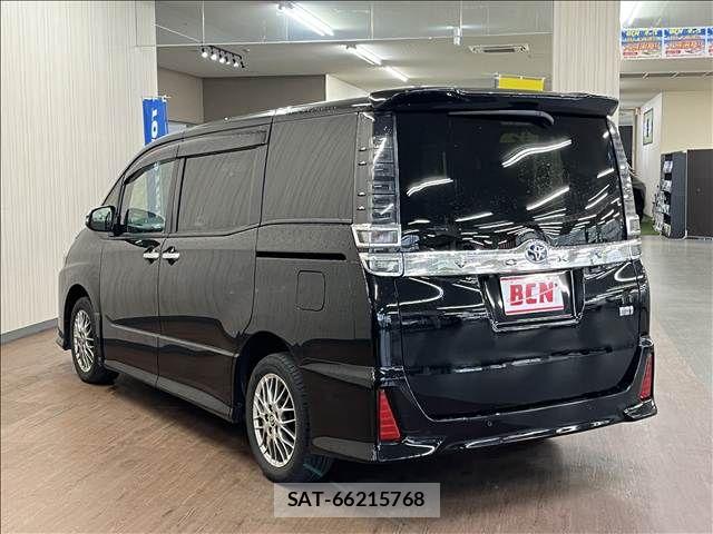 Toyota VOXY HYBRID 2021-01 8369721-6