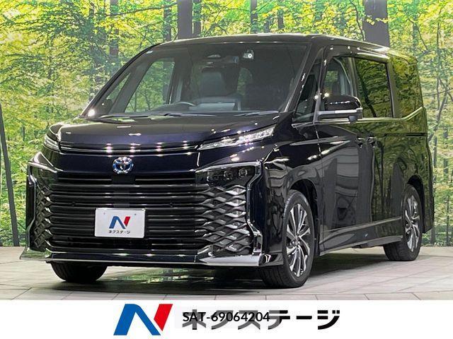 Toyota VOXY HYBRID 2022-03 8369713-0
