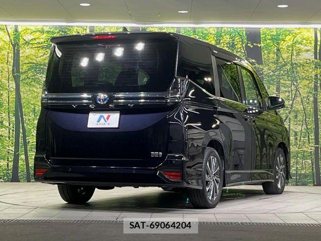 Toyota VOXY HYBRID 2022-03 8369713-17