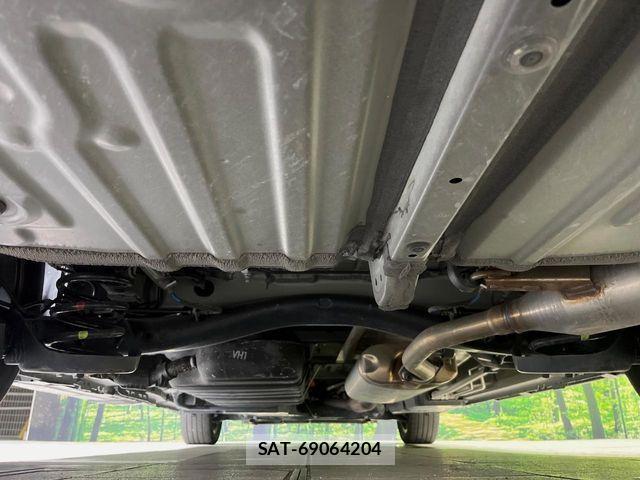 Toyota VOXY HYBRID 2022-03 8369713-19