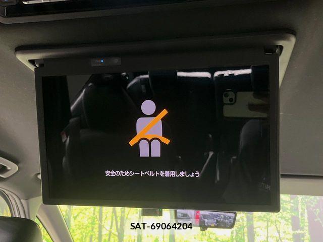 Toyota VOXY HYBRID 2022-03 8369713-4