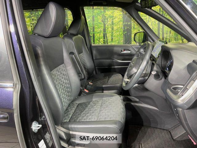 Toyota VOXY HYBRID 2022-03 8369713-7