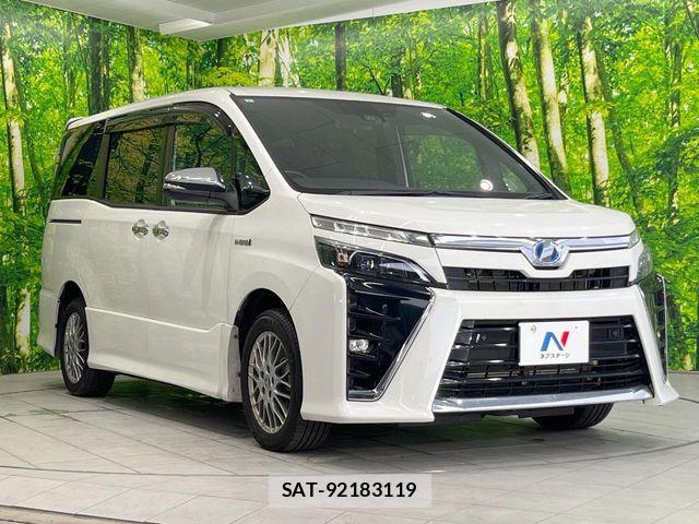 Toyota VOXY HYBRID 2019-08 8369724-15