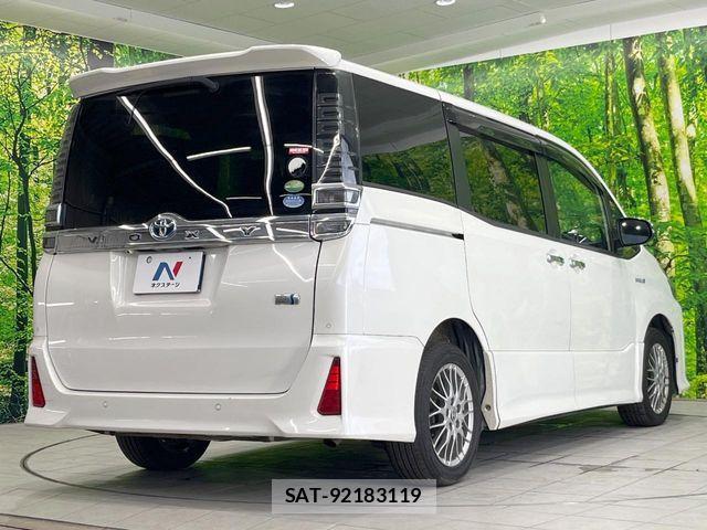 Toyota VOXY HYBRID 2019-08 8369724-16